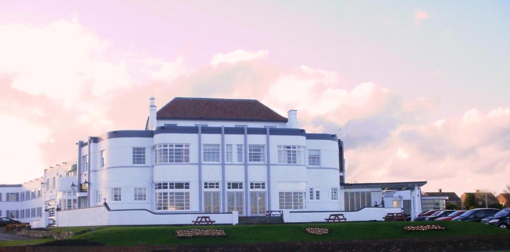 Menzies Silverlink Park Саут Шийлдс Екстериор снимка